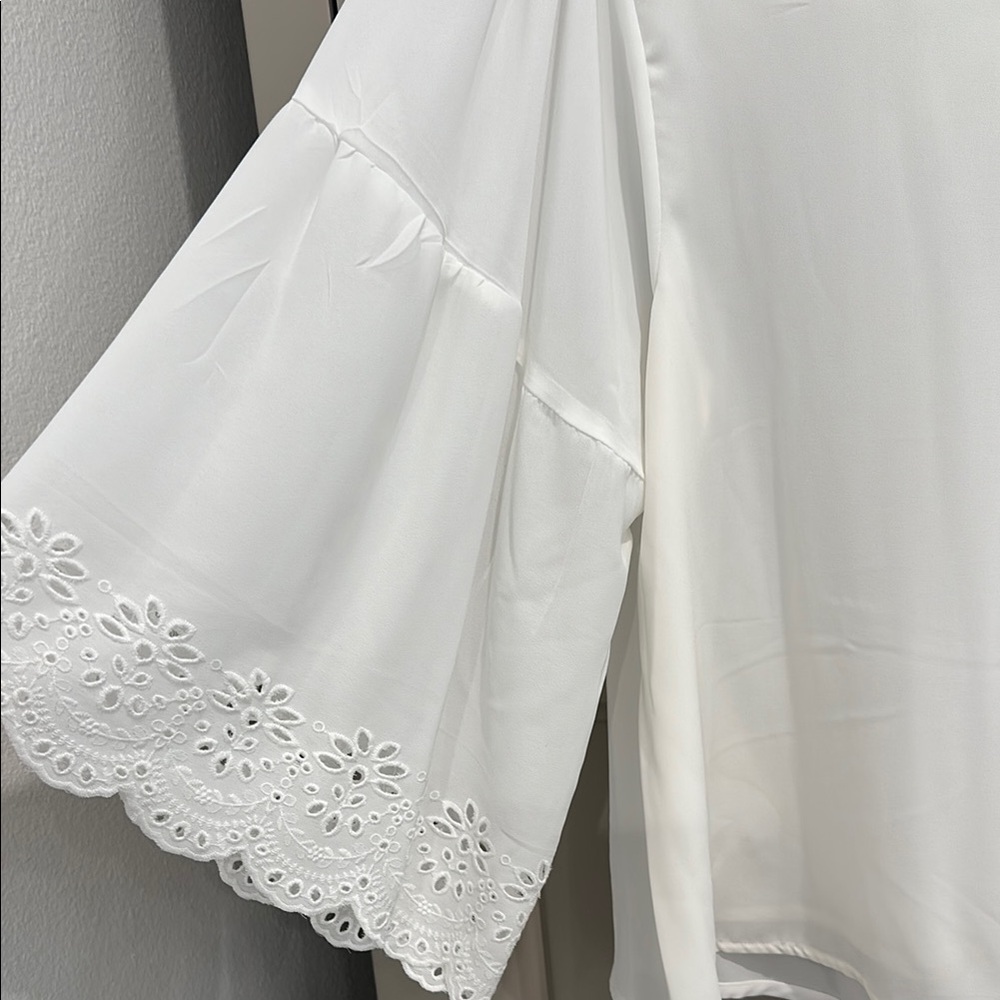 Vince Camuto White Blouse with Eyelet Sleeves - Picture 5 of 10